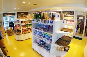 広い売店