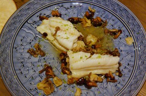 シジュウのポアレ 滑子と楢茸の旨味ソース